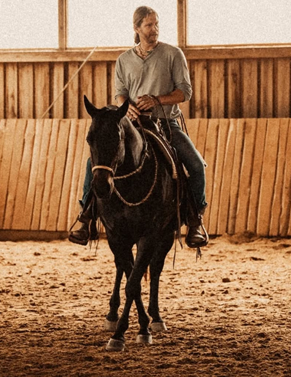 Disqualifikation, no score, Freestyle Reining, Zuschauermagnet, freigestellt, interpretieren, Musik, Kür, Dressur, vergleichen, Dressurkür, Interpretation, Kostüm, Sattel, Zaumzeug, Palette, Wettbewerb, Meisterschaft, Weltreiterspiele, Weltmeisterschaft, Reining-Europameisterschaft, FEI-Disziplin, Reining-Verband, Million Dollar Earners, Turnier-Pferd, Turnierpferde-Besitzer, Mutterstuten, Turnierpferden, Vatertiere, NRHA-Wettbewerb, Laufbahn, Million Dollar, One Million Dollar Run, Las Vegas, FEI-Einzelweltmeister, Shawn Flarida, Duane Latimer, Tom McCutcheon, Bernard Fonck, Europameister, Grischa Ludwig, Gina-Maria Bethke, Andrea Fappani, Status, Eight Million Dollar Rider, Wanderreiten, Reiterhof, Bayerischen Wald, Urlaub, Bayern, Bestand, Araber, Lusitano, Andalusier, Landschaft, erkunden, Anfänger, Könner, geführt, Ausritt, geländesicher, Nationalpark, Donau, verborgen, Schönheit, Gegend, Eintagesritt, erleben, Mehrtagesritt, Gäste, organisiert, Abend, Grillabend, Steaks, Rinderzucht, Nähe