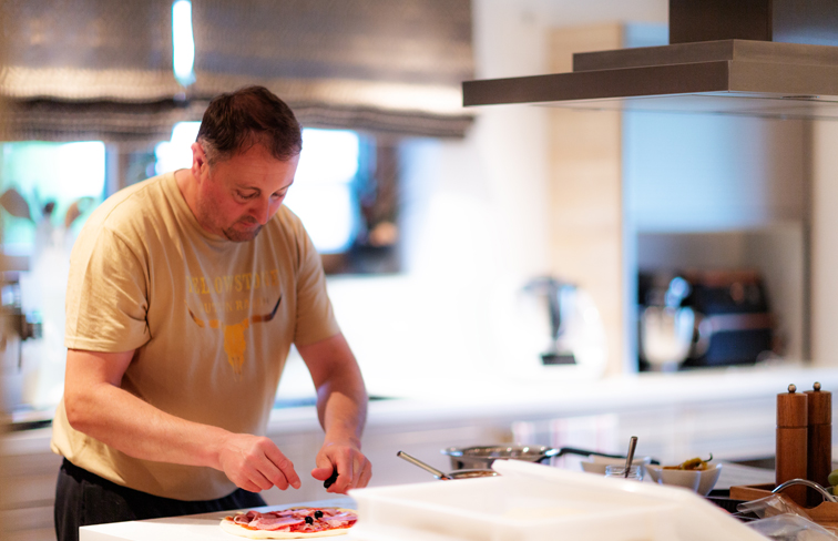 Kulinarische Spezialitäten Onlineshop. Leidenschaft für Feinkost: Wir lieben bayerische Tradition und italienisches Temperament. Entdecken Sie unsere handverlesene Auswahl im Onlineshop 2026.